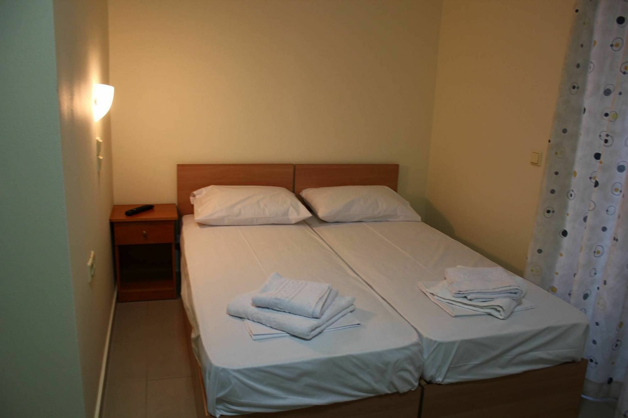 Helen Apartments ريثيمنو المظهر الخارجي الصورة