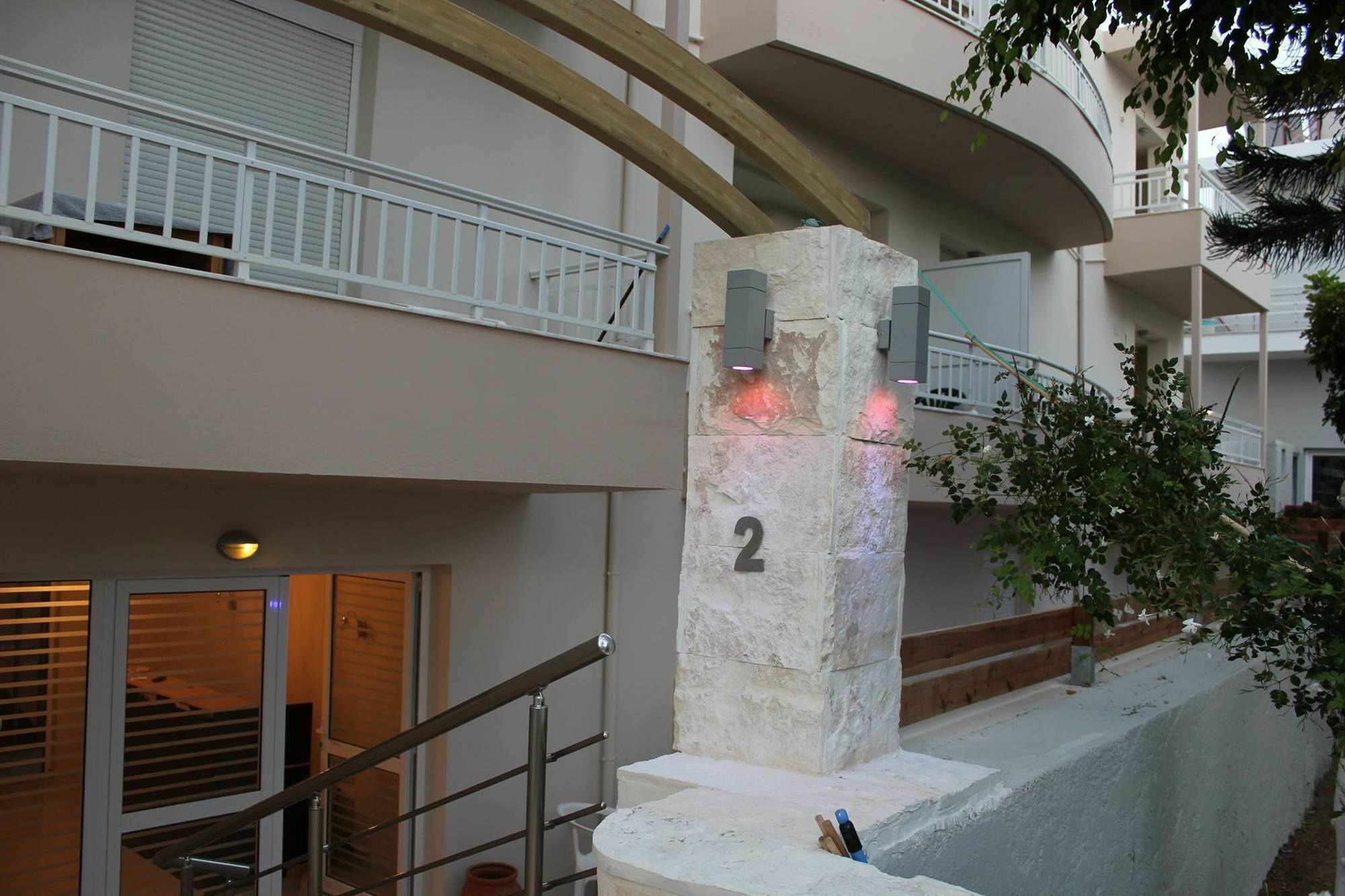 Helen Apartments ريثيمنو المظهر الخارجي الصورة