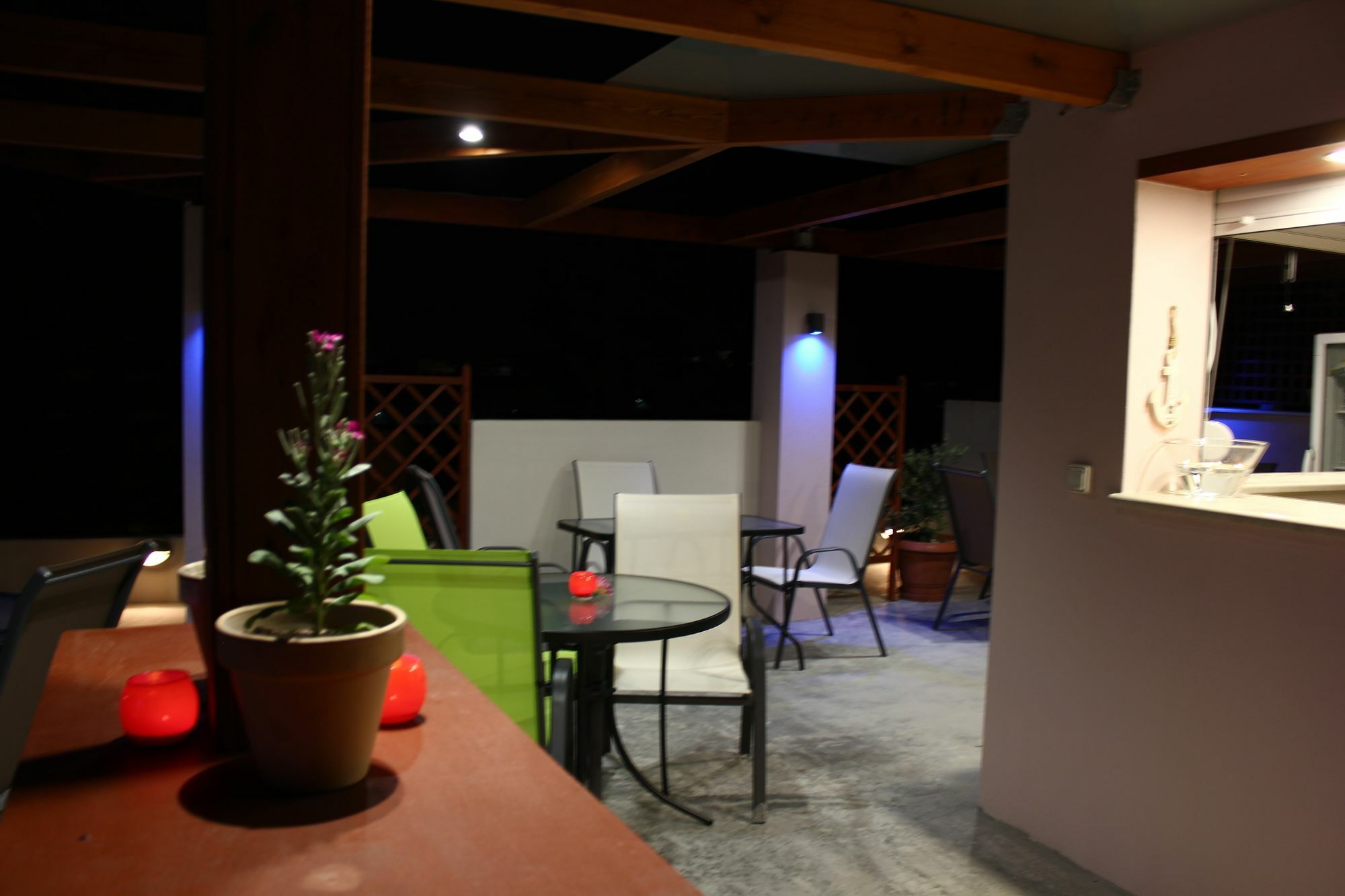 Helen Apartments ريثيمنو المظهر الخارجي الصورة