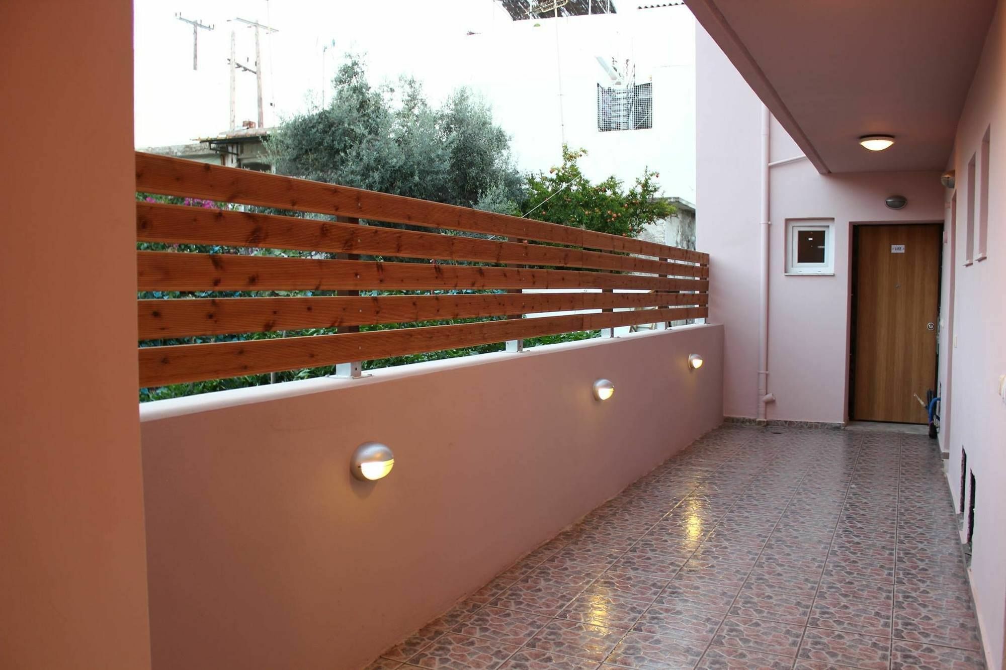 Helen Apartments ريثيمنو المظهر الخارجي الصورة